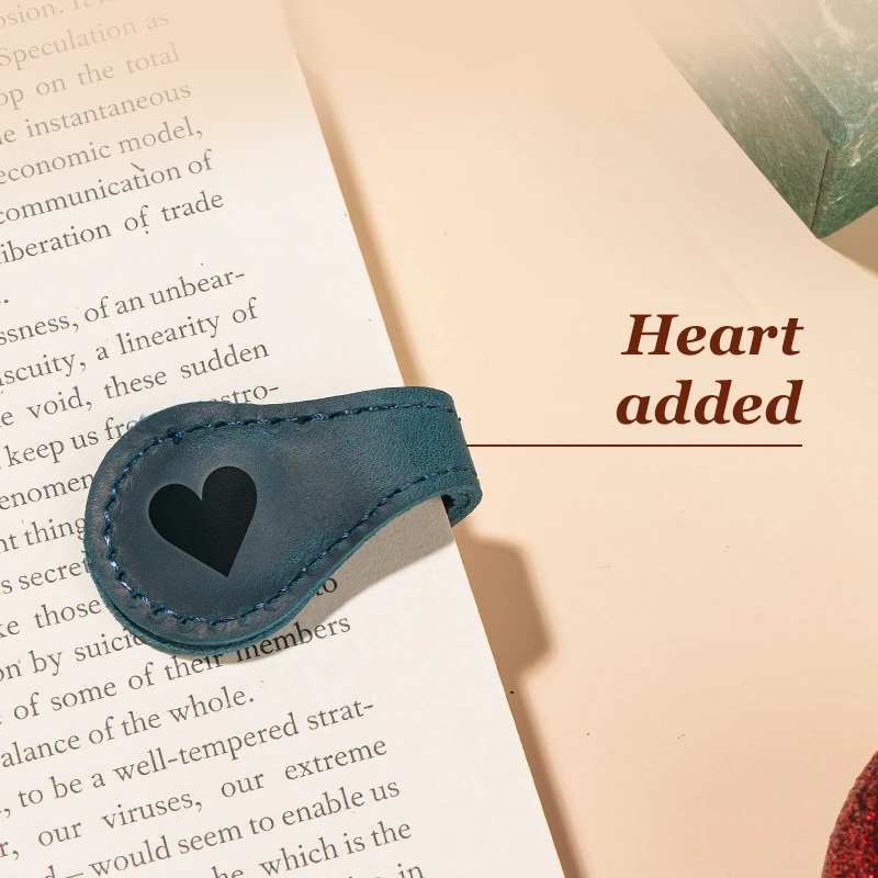 TimelessMark - Personalized Magnetic Leather Bookmark