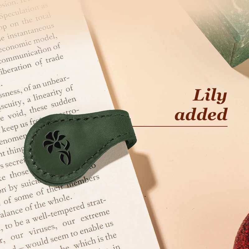 TimelessMark - Personalized Magnetic Leather Bookmark